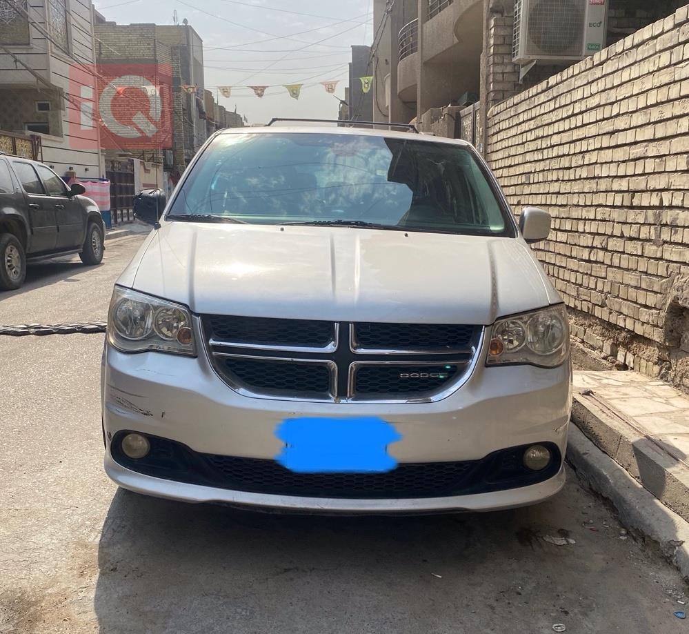 دودج جراند كارافان
